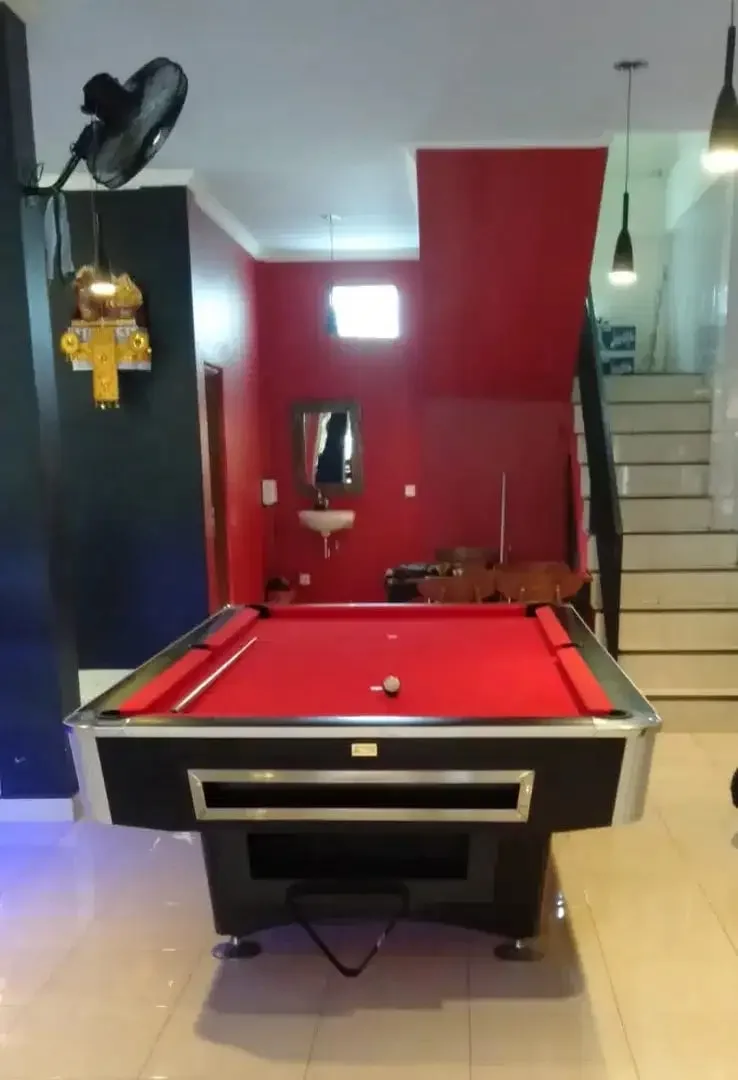 Menjual meja billiard dan perlengkapan - Image 8 of 10