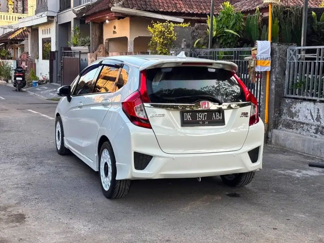 SIAP PAKAI! HONDA JAZZ RS AT 2016 - Image 5 of 10