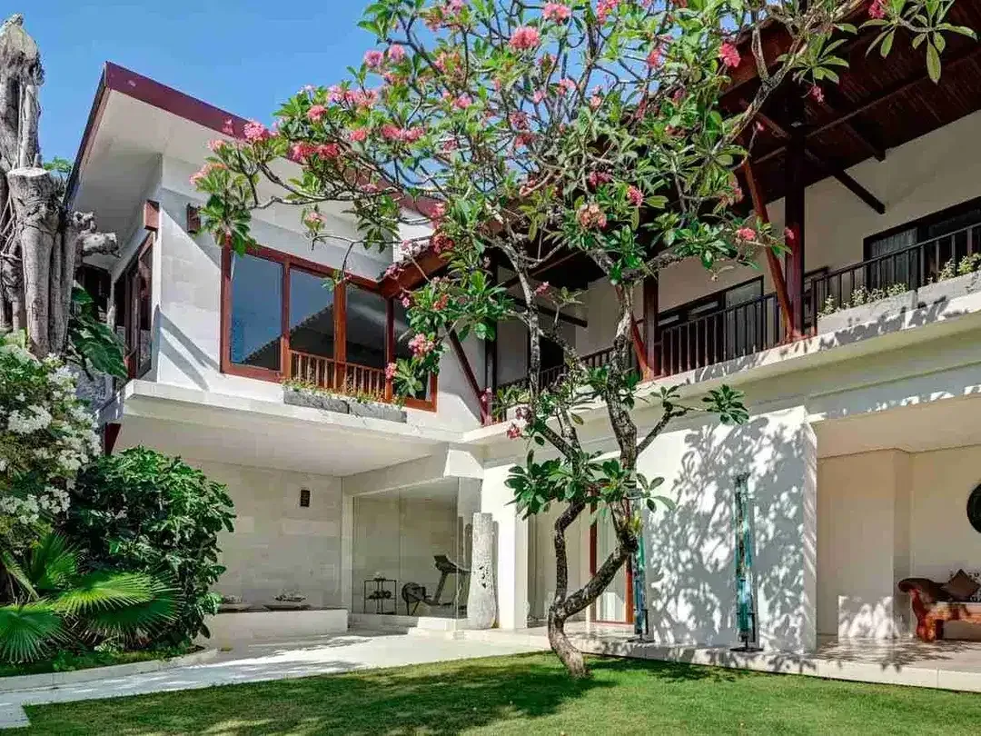 Luxury Villa Mewah di Oberoi Seminyak Dekat Pantai - Image 6 of 10