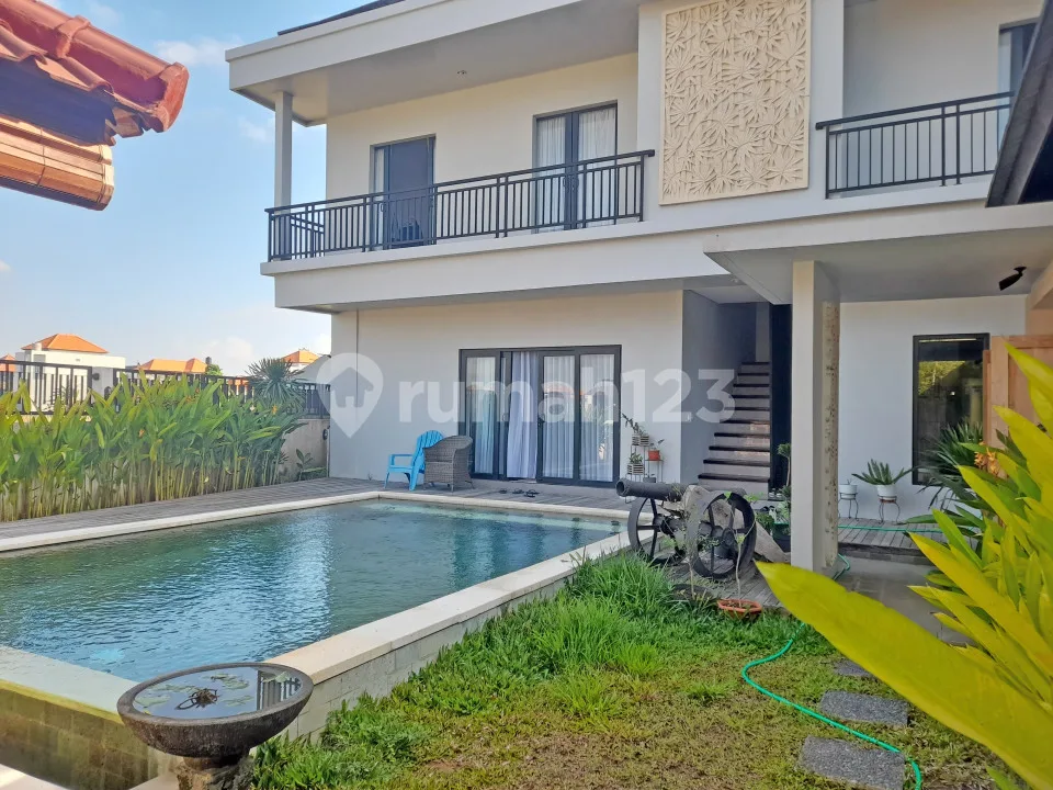 Villa Super di Sanur View Sawah Jsnr150 - Image 1 of 4