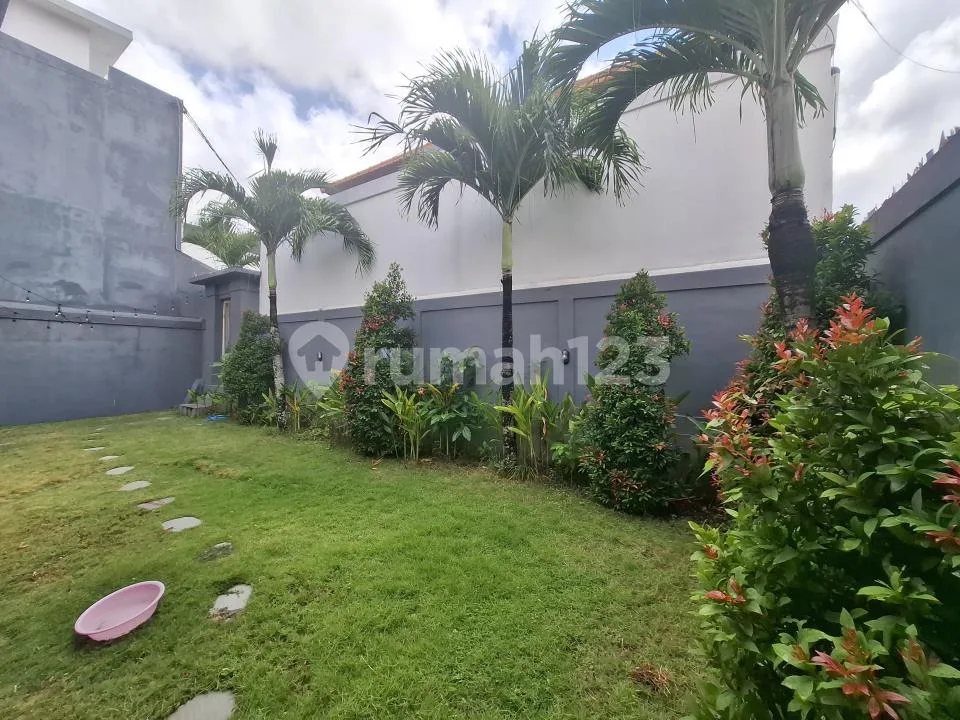 House For Rent In Kerobokan Area - Image 2 of 4