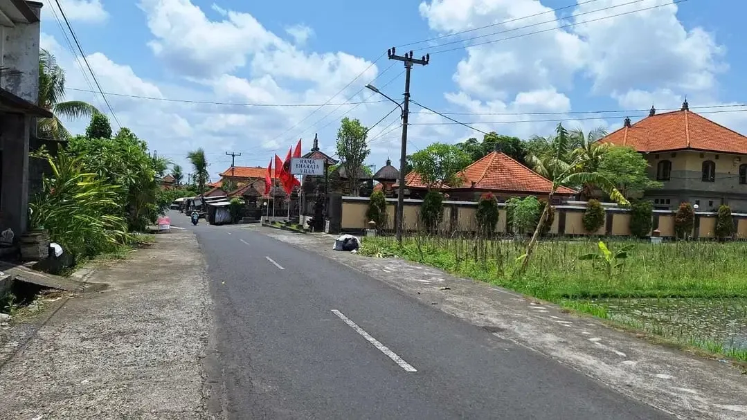 Dijual Tanah Pinggir Jln. Utama Ubud 700 m2 Cocok Usaha dan Vill - Image 2 of 10