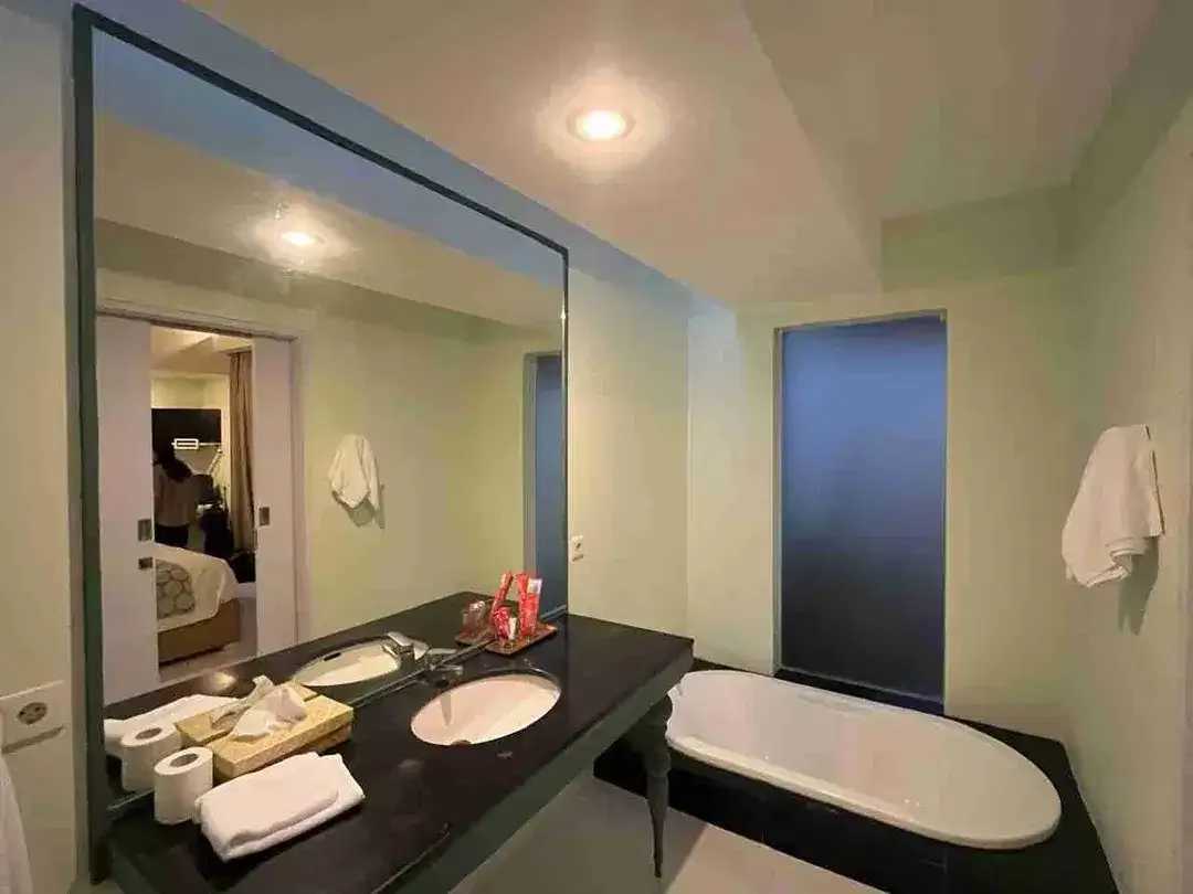 DIJUAL HOTEL & VILLA COMPLEX – PRIME AREA SEMINYAK, BALI - Image 10 of 10