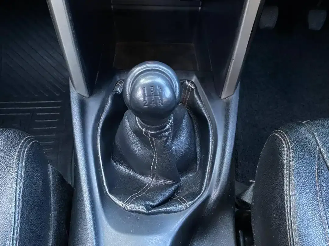 Toyota Innova 2.0 V MT 2016 - Image 6 of 10