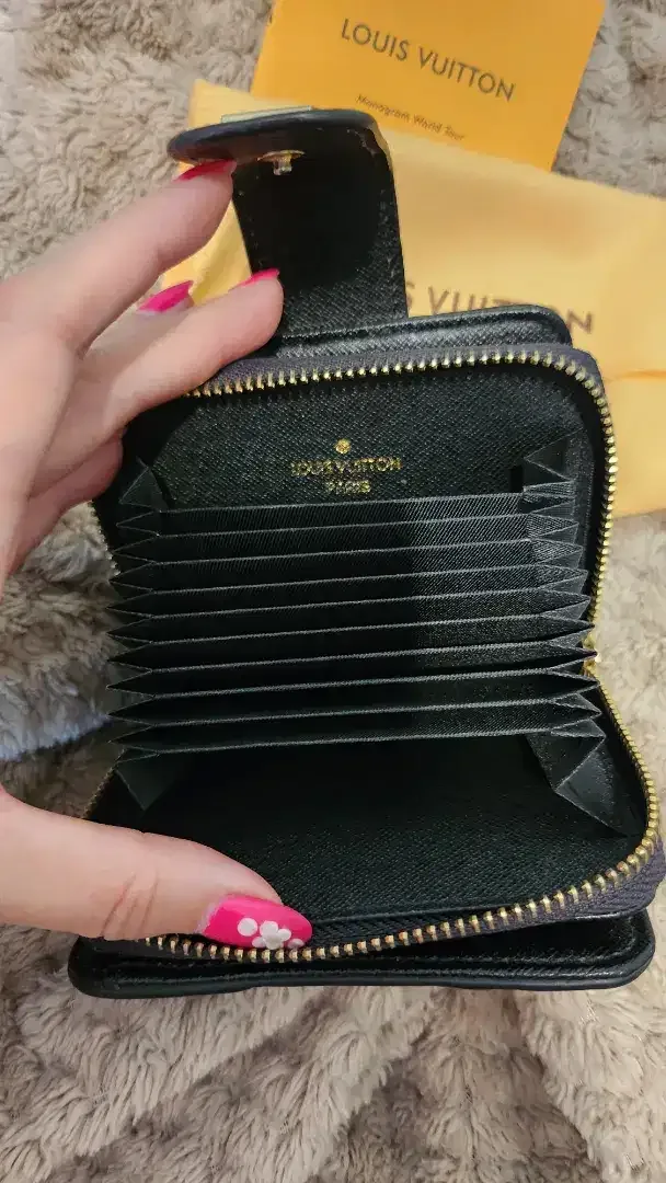 Dompet Lipat Kulit Hitam L v - Image 8 of 9
