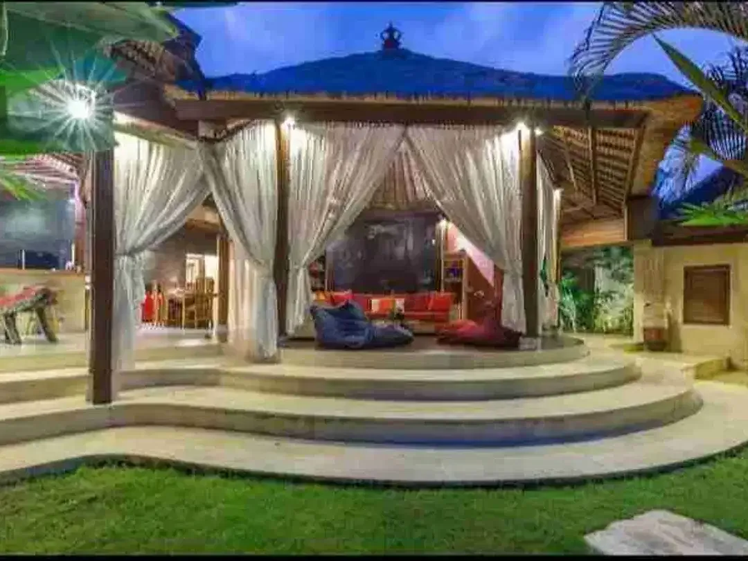 SALE FREEHOLD AND LEASEHOLD CARMYNG VILLA PANTAI NYANYI TANAHLOT TABANAN BALI - Image 9 of 10
