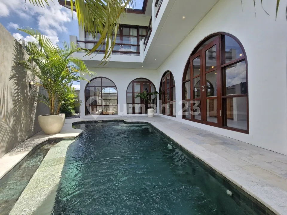 For Rent 2 Bedroom Rice Field View Villa In Tumbak Bayuh - Image 1 of 4