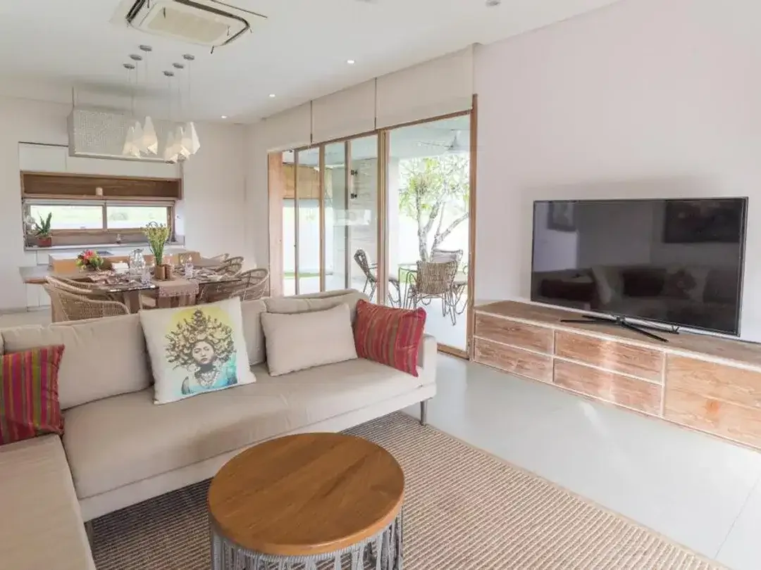 DI JUAL VILLA VIEW SAWAH DI CEMANGI DEKAT CANGGU BADUNG BALI - Image 2 of 10