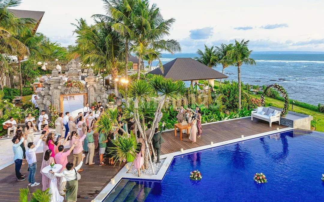 Jual Cepat Luxury Beachfront Villa di Pantai Cemagi, Bali - Image 3 of 4