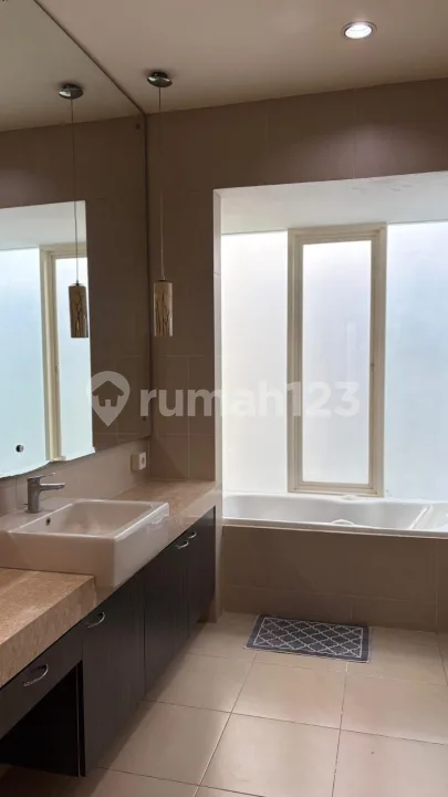 Dijual Rumah Exclusive di Perumahan Citraland Denpasar - Image 2 of 4