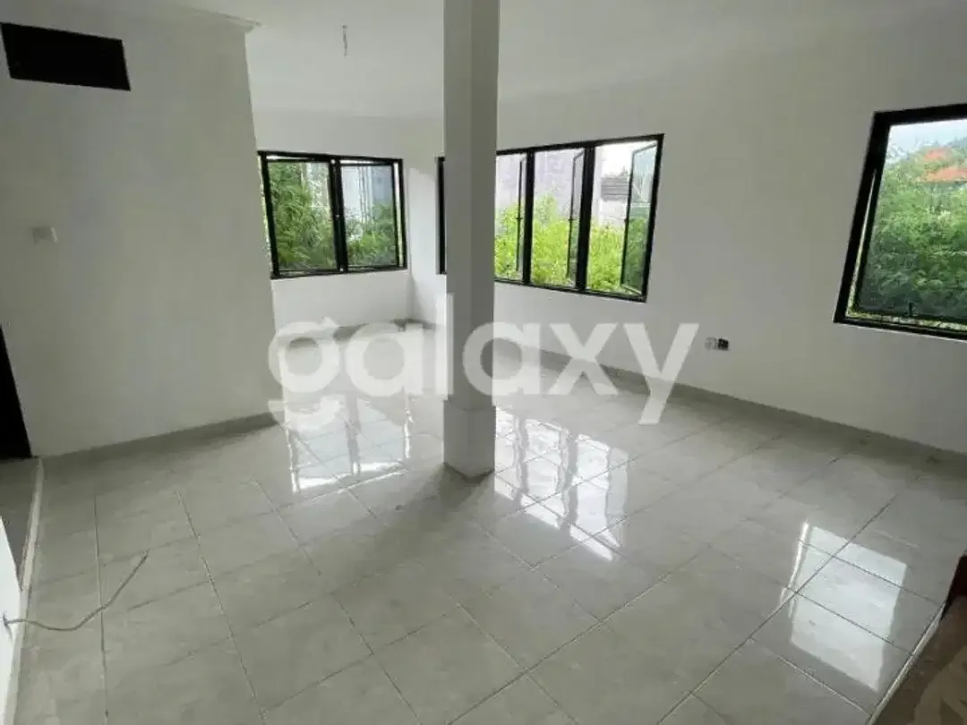 RUMAH DI DEKAT MCD DAN PANTAI DI ANGGREK JIMBARAN BADUNG, BALI - Image 7 of 10
