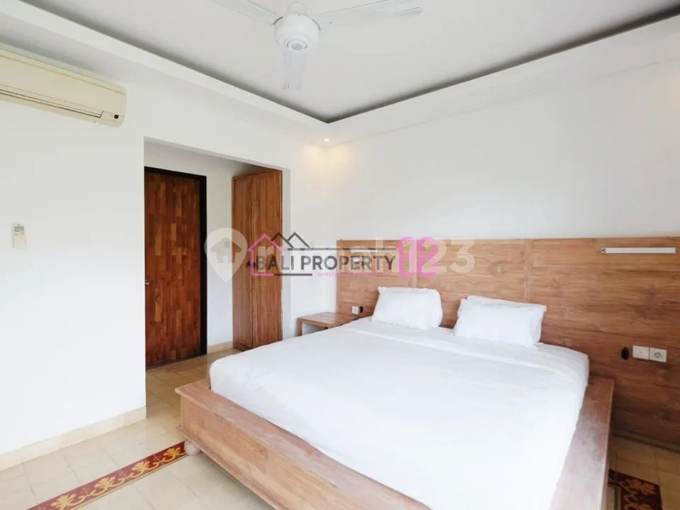 Villa Cantik Modern dengan One Gate System di Pererenan Canggu | 3 KT - Image 2 of 4