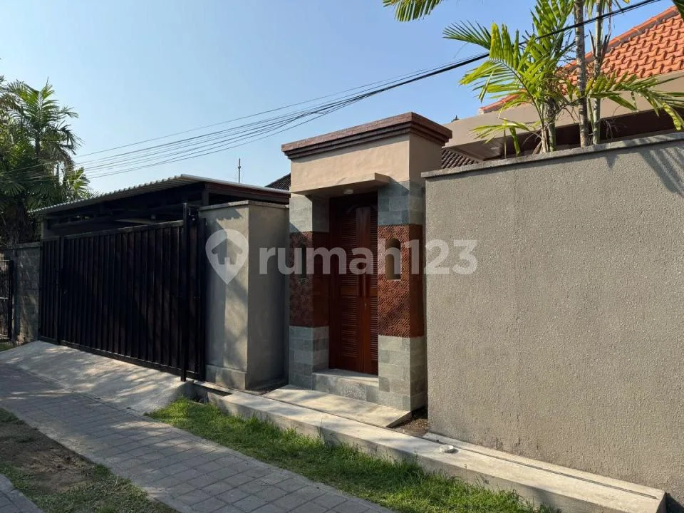 Villa Baru Jalan Sekuta Sanur Bali - Image 1 of 4