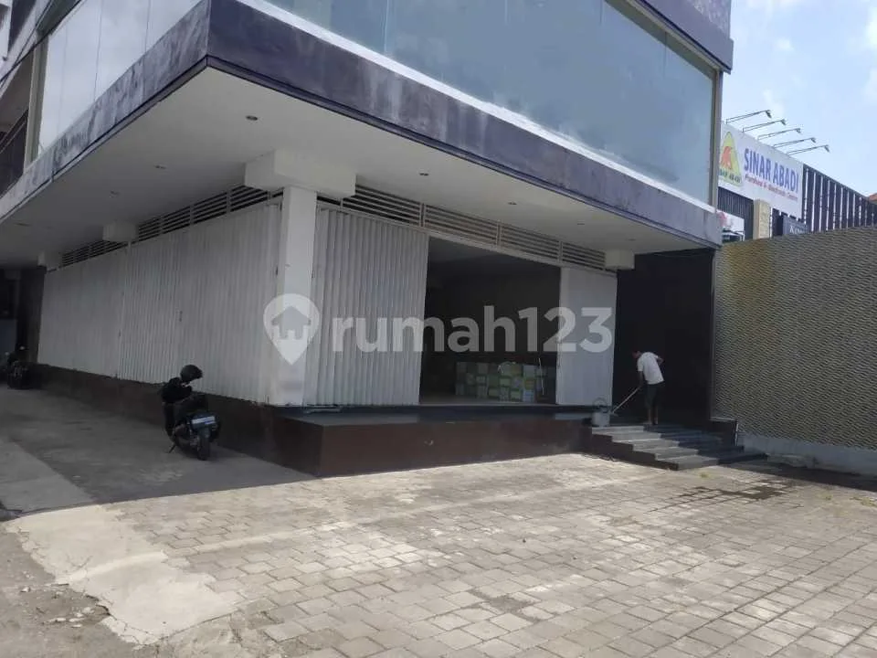 Ruko 3 Lantai Lokasi Strategis Imam Bonjol Denpasar - Image 3 of 4