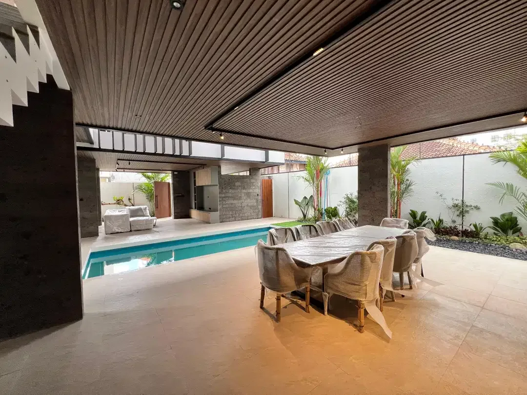 BRAND NEW MODERN TROPICAL LUXURY VILLA  Location Prime Berawa - Image 9 of 10