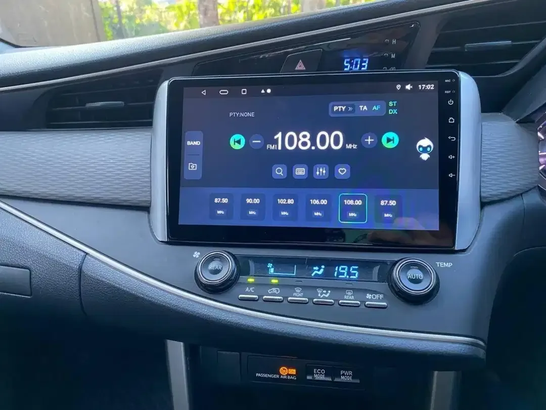 Toyota Innova 2.0 V MT 2016 - Image 10 of 10