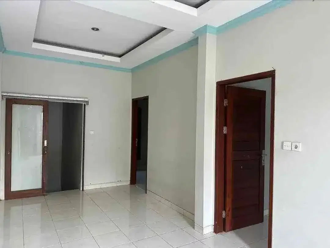For Sale

Rumah  minimalis pusat kota malboro teukumar barat Denpasar - Image 6 of 7