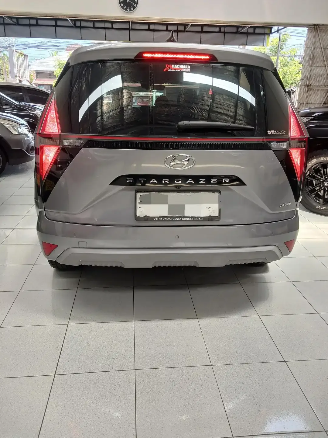Hyundai Stargezer Prime 2023 Abu - abu A/T 1.5cc - Image 4 of 9