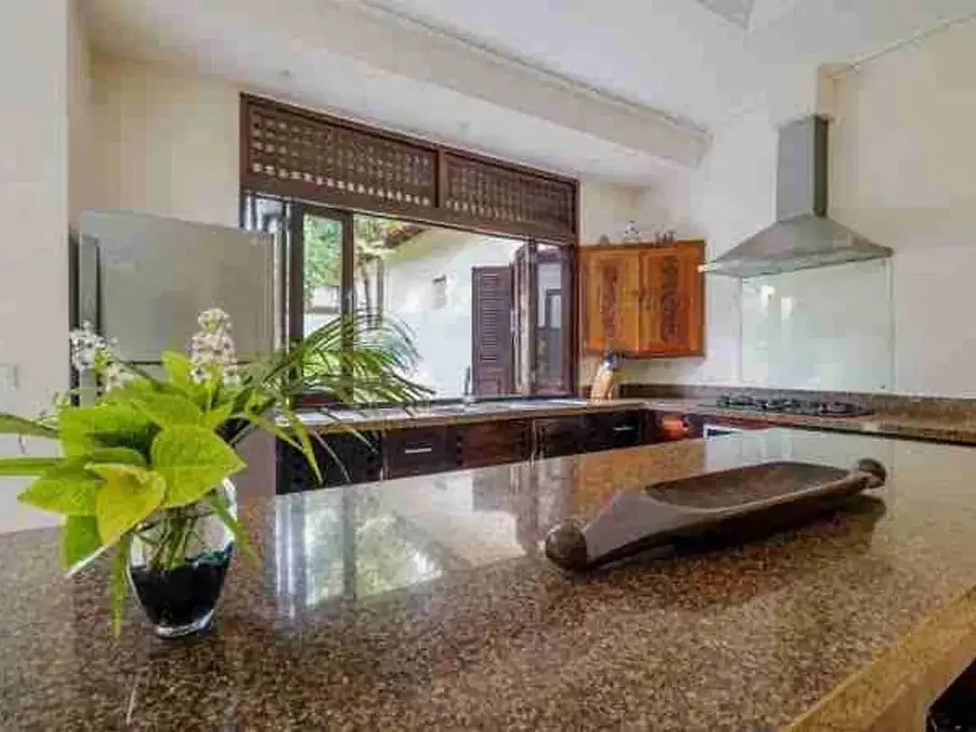 Villa Balinese Premium Dekat Pantai Seminyak - Image 9 of 10