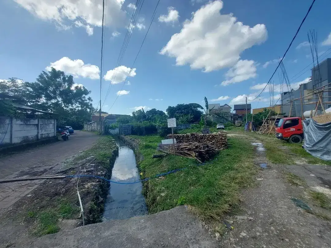 Disewakan 2 Kavling Tanah Lokasi Premium dekat Sidewalk Jimbaran - Image 3 of 9