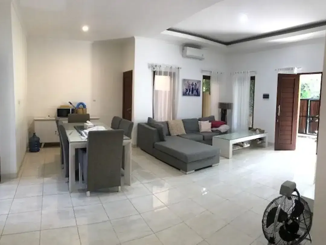 Rumah Modern Private Cluster Kompolek Fasiitas Lengkap di Royal Garden Jimbaran - Image 5 of 10