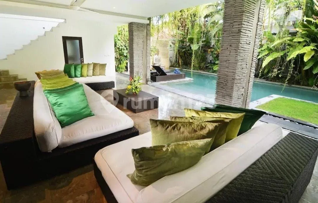 Villa Dijual Lokasi Oberoi Seminyak - Image 2 of 4