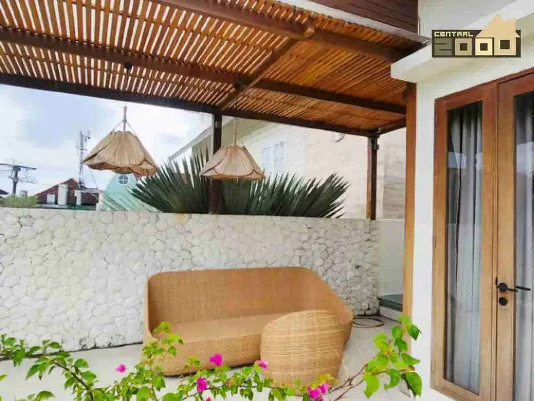 Luxury Freehold Villa with Large Pool & Garden – Umalas Area - Image 7 of 10