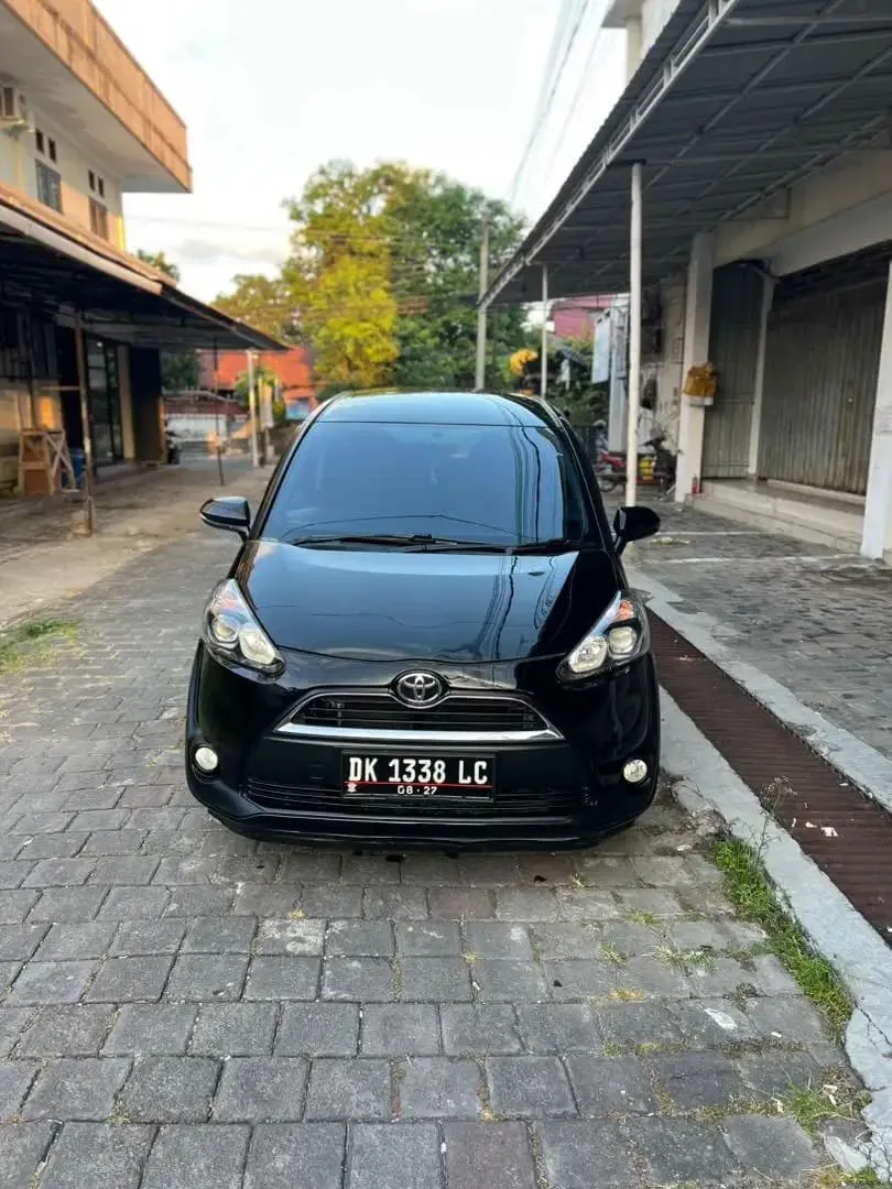 Toyota Sienta v 2017 manual,asli bali - Image 3 of 10