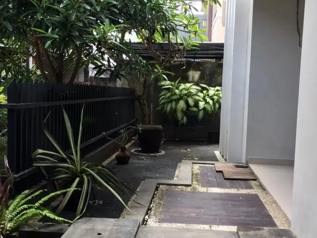 Rumah Cantik Minimalis dekat kerobokan Badung  Bali - Image 2 of 10