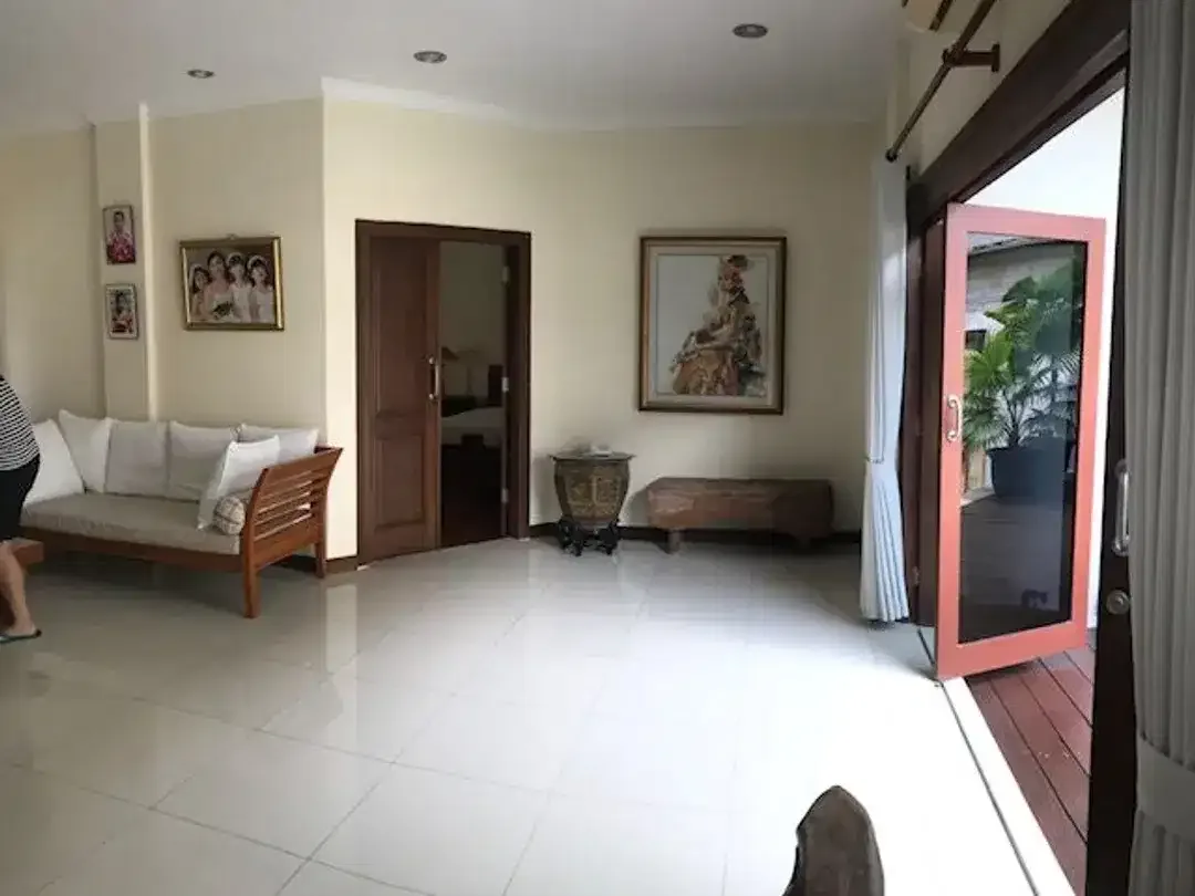 Prime Location! Villa 4 Bedrooms Lokasi Central Petitenget, Seminyak - Image 6 of 10