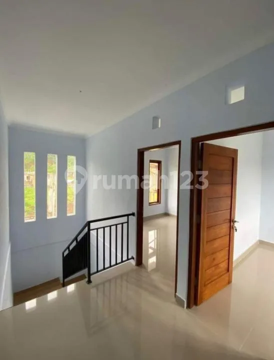 Rumah 2 Lantai Nyaman dengan Pemandangan di Kerambitan - Image 4 of 4