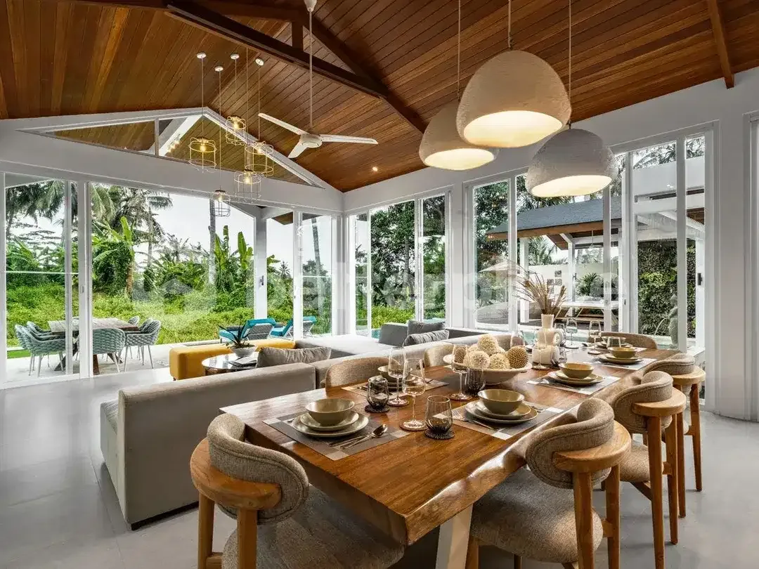 Modern Jungle Retreat in Pejeng, Ubud, 4 Bedroom Pool Villa with Spa, & Gym, A Great Investment Opportunity - Image 6 of 10