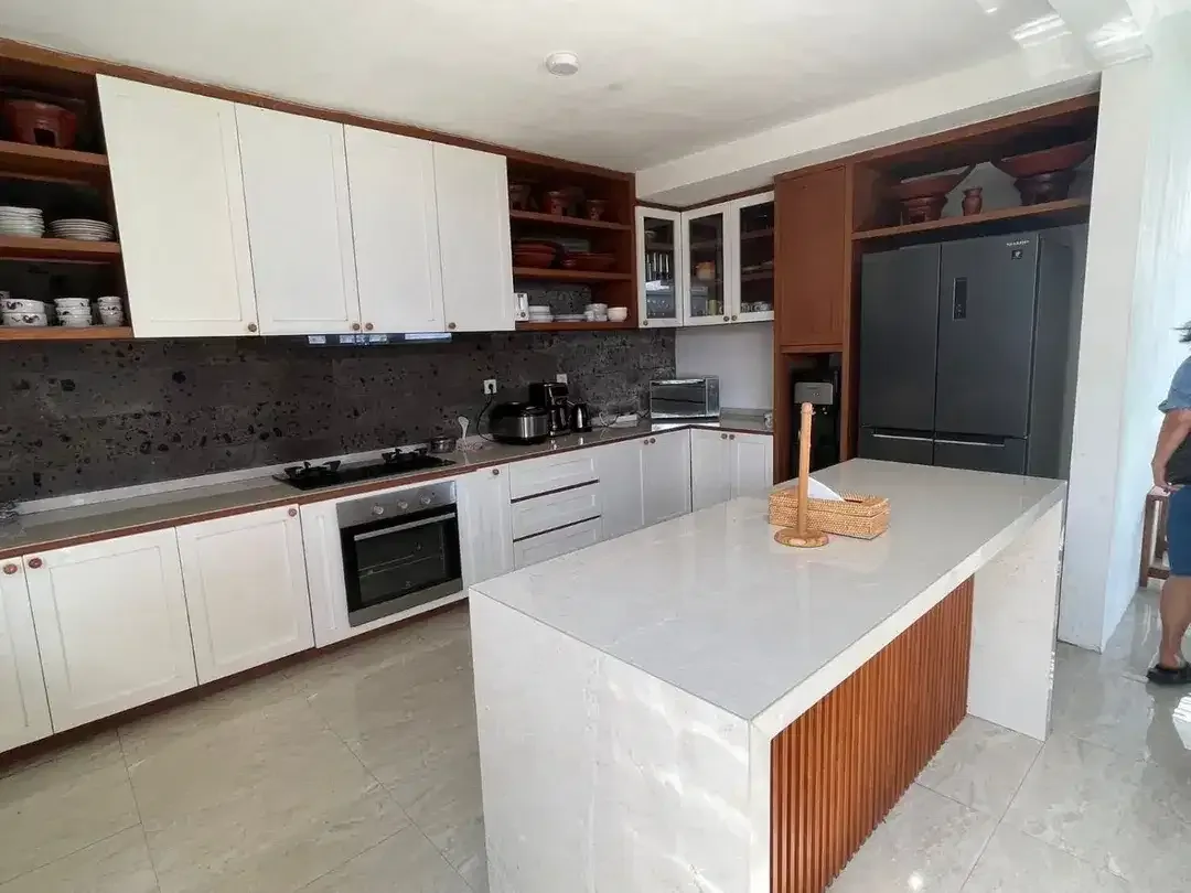 JUAL VILLA MEWAH AT KUTUH - Image 2 of 10