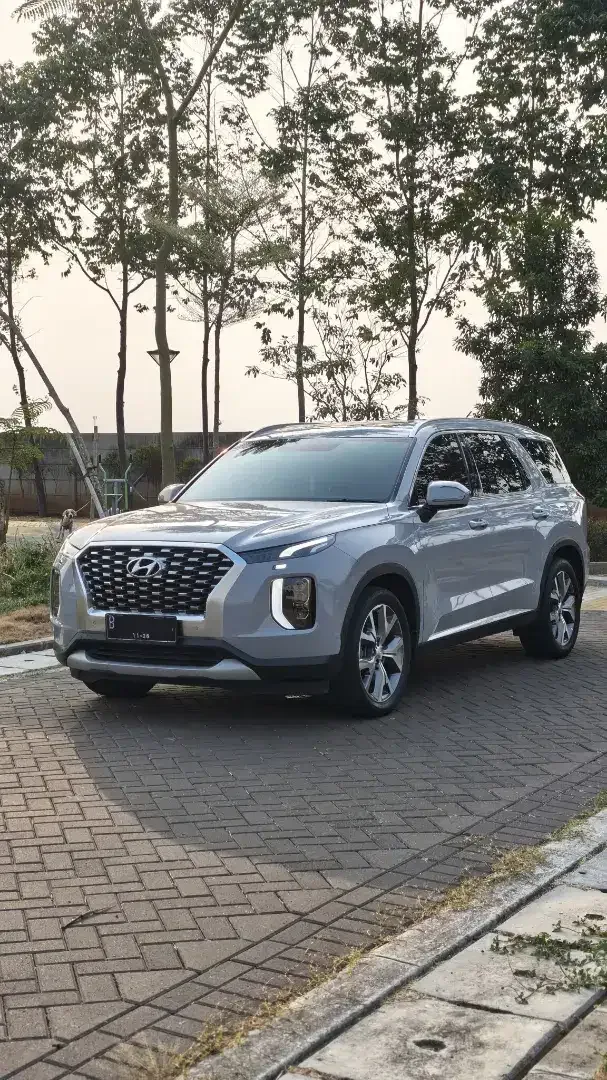 Hyundai Palisade Signature 2.2 CRDi 2022 NIK 2021

White on Red - Image 2 of 10