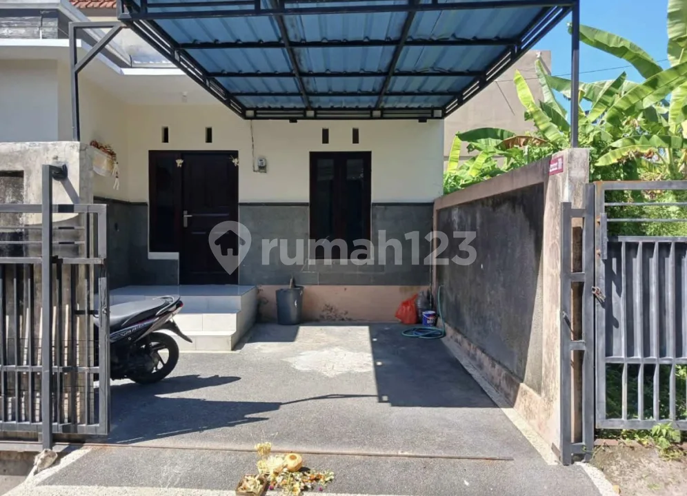 Disewakan Rumah di Batubulan Baru Selesai Renov - Image 1 of 4
