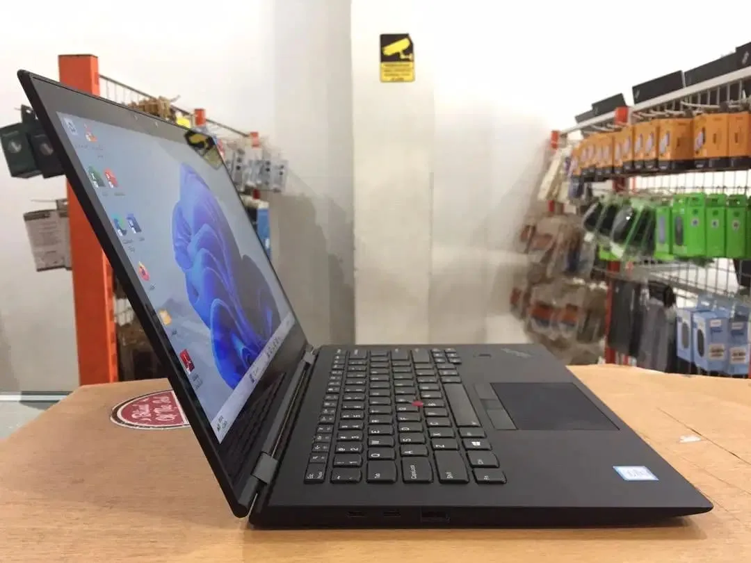 Lenovo ThinkPad X1 Yoga Core i5Gen8 Ram 16GB SSD 256GB Touchscreen - Image 7 of 10