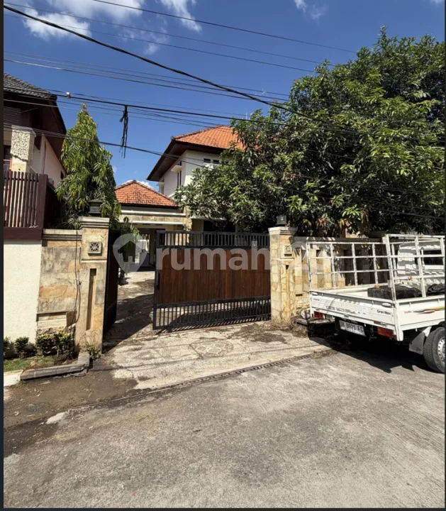 Jual Rumah Baru Direnovasi di Kerobokan Kelod, Bali. Akses Mudah ke Seminyak, Canggu, dan Denpasar - Image 4 of 4