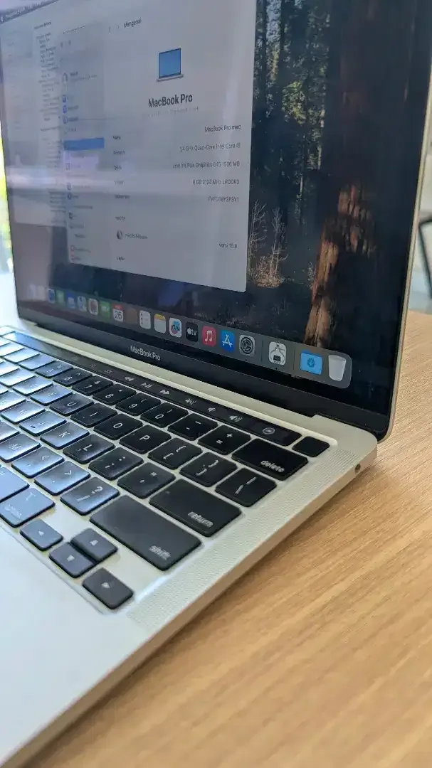MACBOOK PRO TOUCHBAR 2020 8/256 - Image 4 of 5