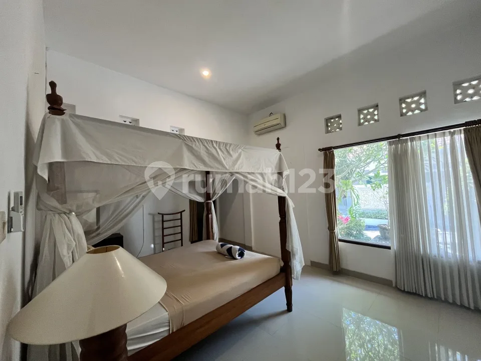 Dijual Cepat Villa Classic di Jalan Raya Pantai Berawa Canggu - Lokasi Strategis Dekat Finns & Atlas Beach Fest - Image 3 of 4