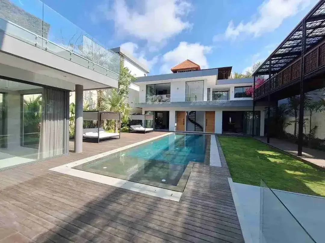 Luxury Villa Baru 3 Lantai Ocean View Jimbaran - Image 8 of 10