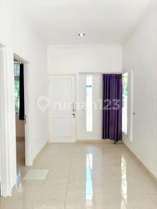 Cozy & Newly Renovated Home For Rent In Kerobokan 2 Bedrooms - Image 4 of 4