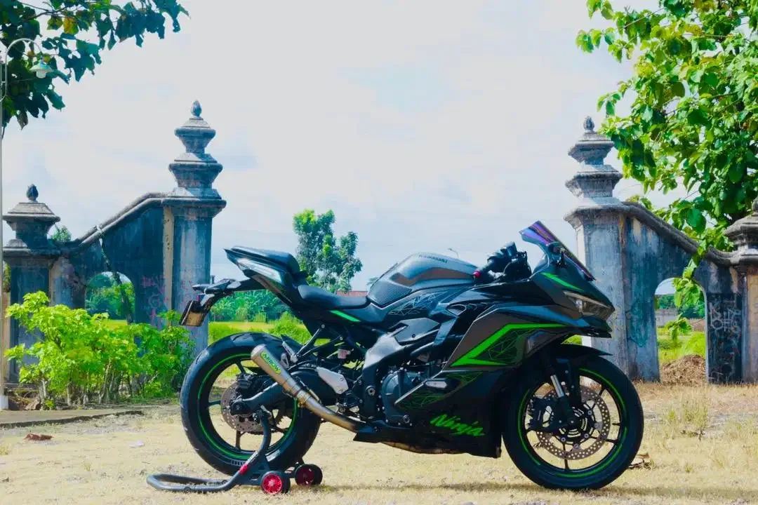 Kawasaki ZX25RR, ZX25, Ducati Evo, ER6n, Vulcan - Image 2 of 4