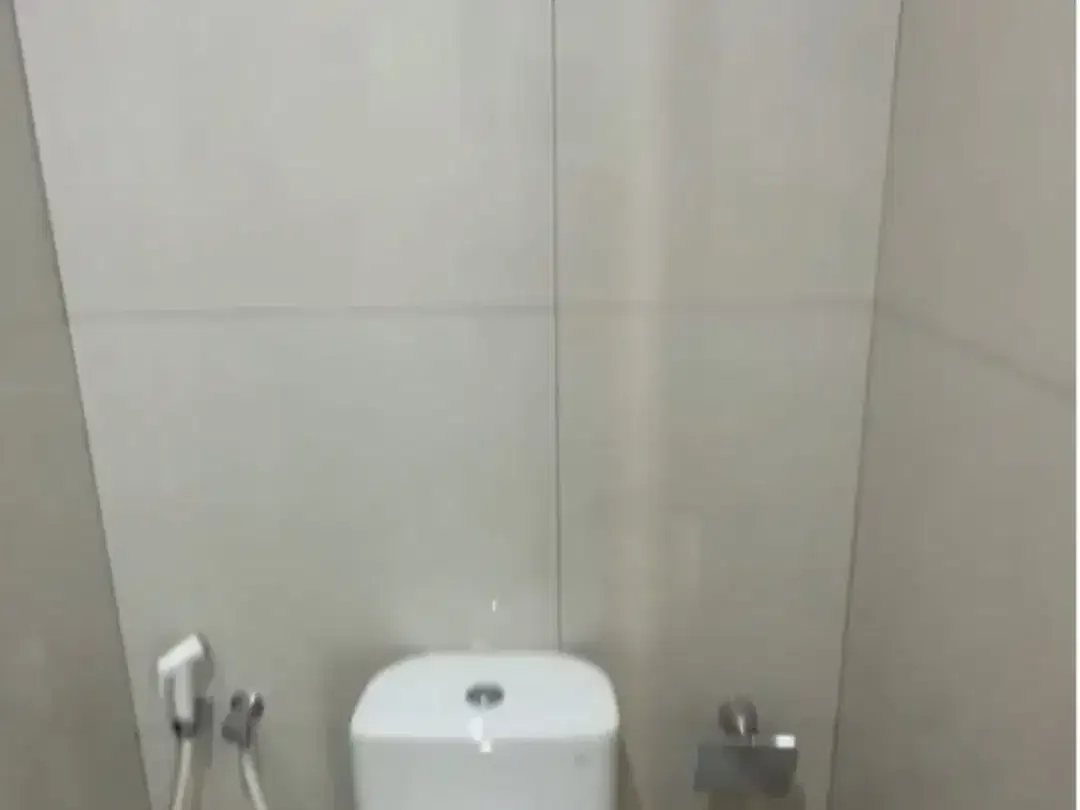 SEWA / DIJUAL: RUANG USAHA / RUKO STRATEGIS DENGAN PARKIR LUAS DI GUNUNG ATHENA, DENPASAR - Image 4 of 5