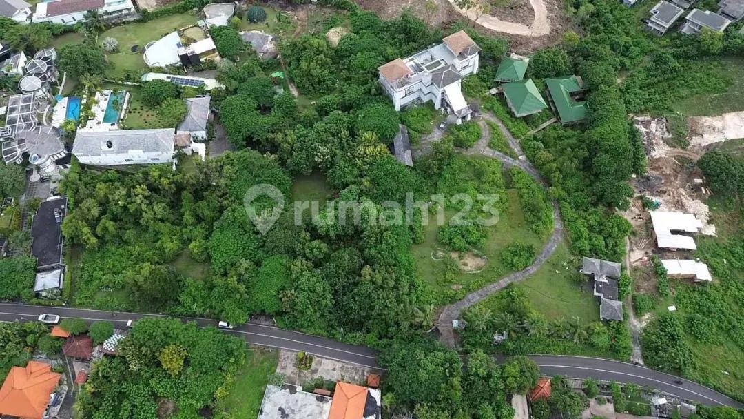 Pecatu - Ocean View Land With Bonus Villa Project - Image 2 of 4
