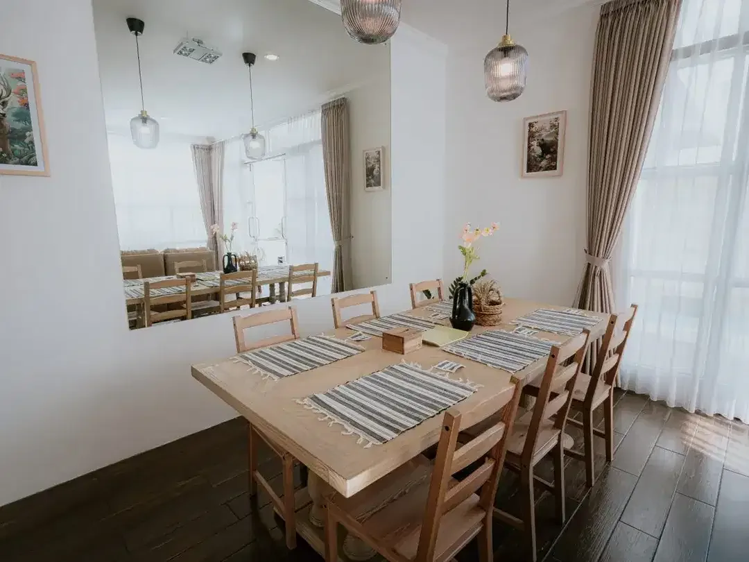 Prime location!! Premium 3 Bedroom Villa for Rent in Petitenget, Only Minutes to Seminyak Beach - Available to visit after 8 Feb - Image 9 of 10
