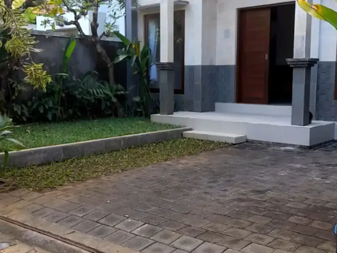 Disewakan Villa Keluarga Semi Furnished di Sanur Dekat Pantai dan Fasilitas Internasional - Image 10 of 10