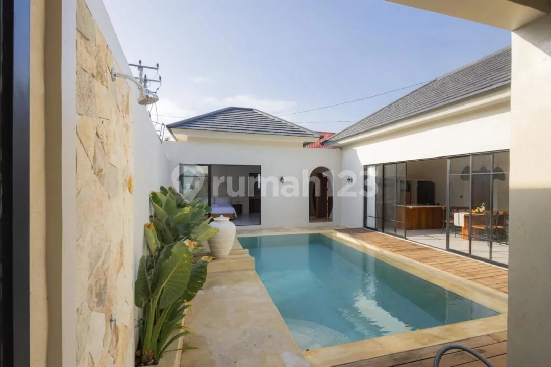 Leashold Villa Batur Sari Sanur, 3 Bedrooms 250M2 - Image 3 of 4