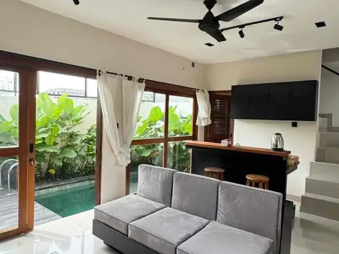 Rice Field View Villa in Canggu - Image 3 of 10