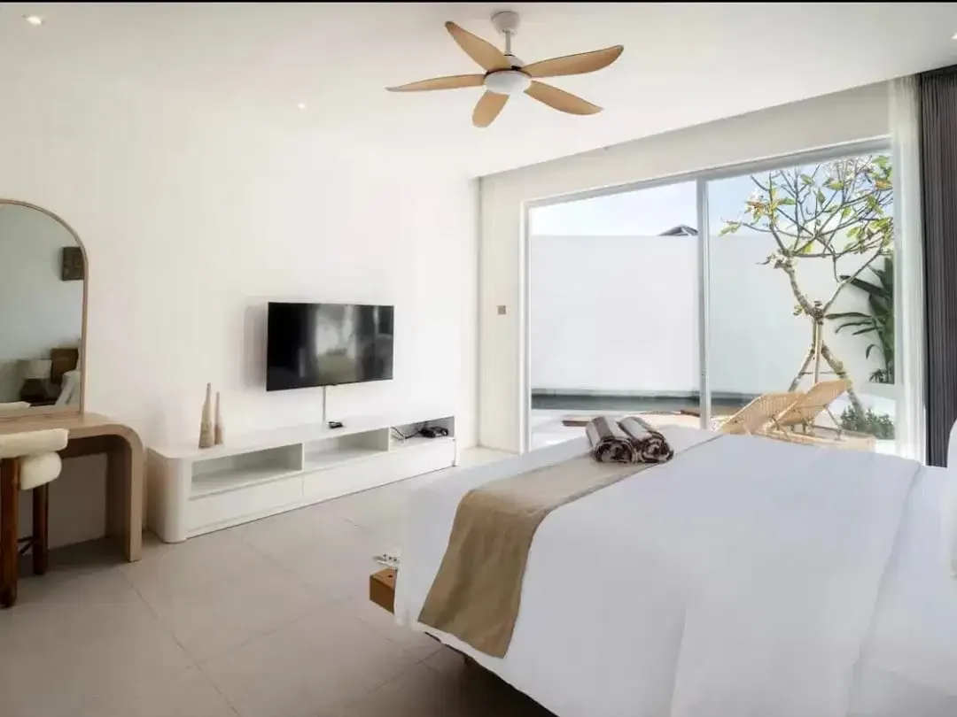 STUNNING 3BR VILLA IN PRIME ULUWATU - Image 3 of 10