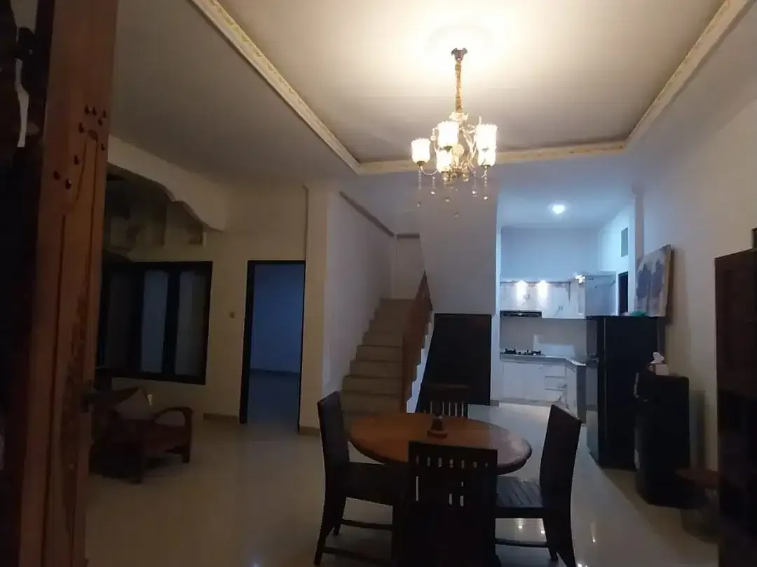 Rumah Nyaman 5 Kamar tidur dekat Kerobokan Badung Bali - Image 10 of 10